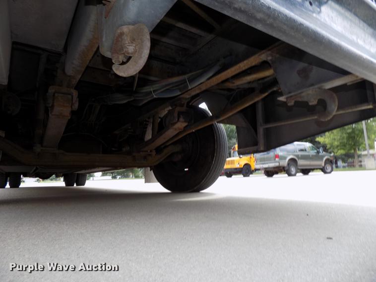 image for item DB8632 1999 Thomas Built Saf-T-Liner MVP school bus