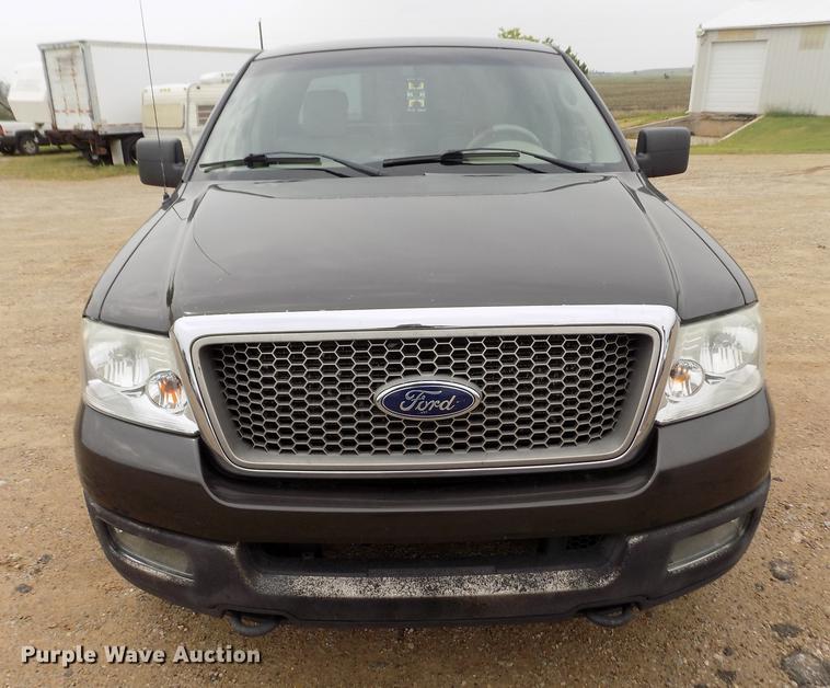 2005 Ford F150 Lariat SuperCrew pickup truck in Lincoln, KS | Item
