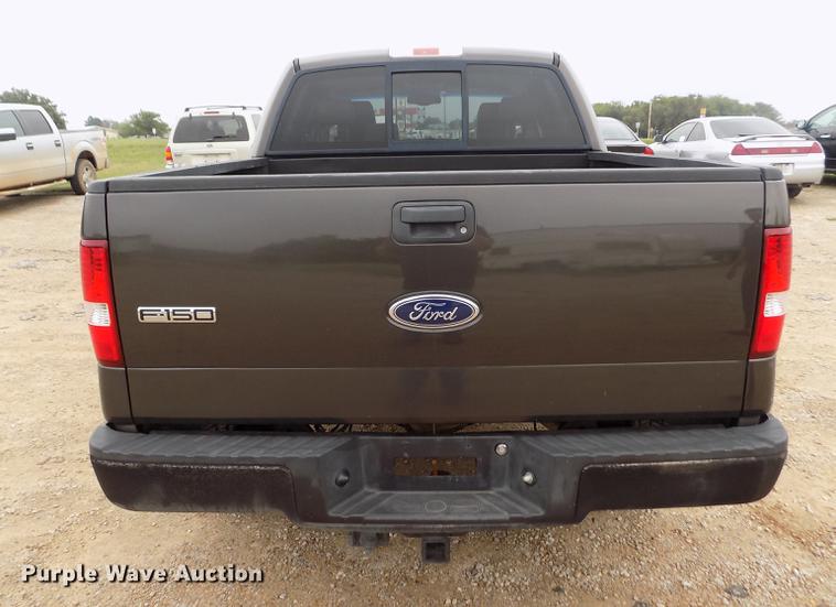 image for item DB9128 2005 Ford F150 Lariat SuperCrew pickup truck
