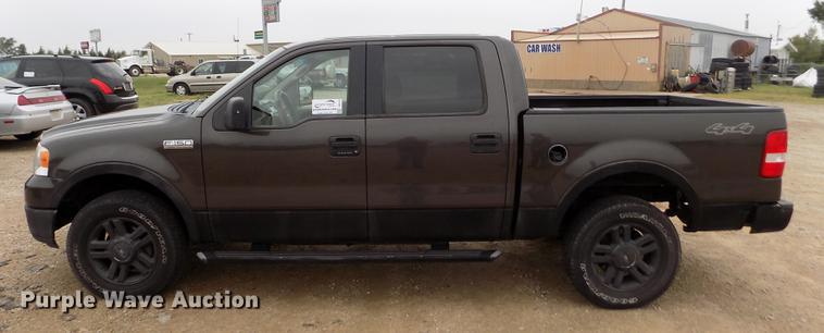 image for item DB9128 2005 Ford F150 Lariat SuperCrew pickup truck