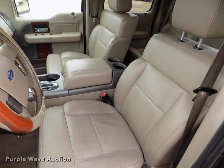 image for item DB9128 2005 Ford F150 Lariat SuperCrew pickup truck