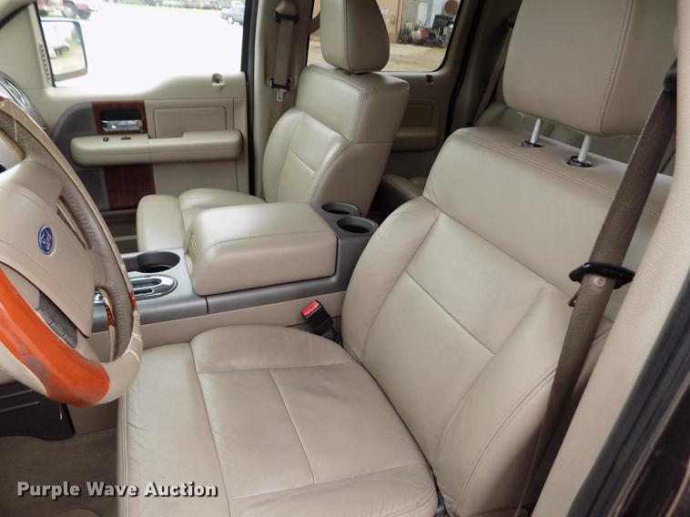 image for item DB9128 2005 Ford F150 Lariat SuperCrew pickup truck