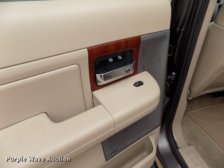 image for item DB9128 2005 Ford F150 Lariat SuperCrew pickup truck