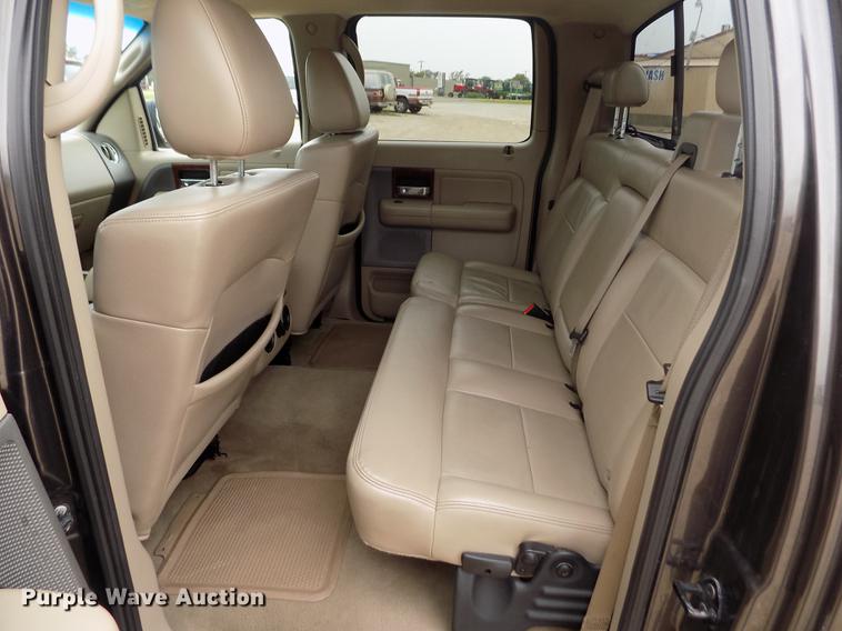 image for item DB9128 2005 Ford F150 Lariat SuperCrew pickup truck