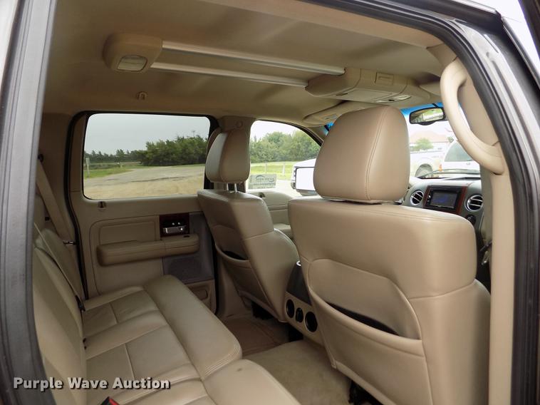 image for item DB9128 2005 Ford F150 Lariat SuperCrew pickup truck