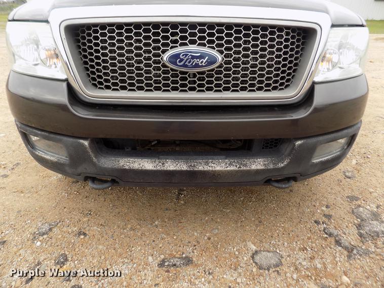 image for item DB9128 2005 Ford F150 Lariat SuperCrew pickup truck