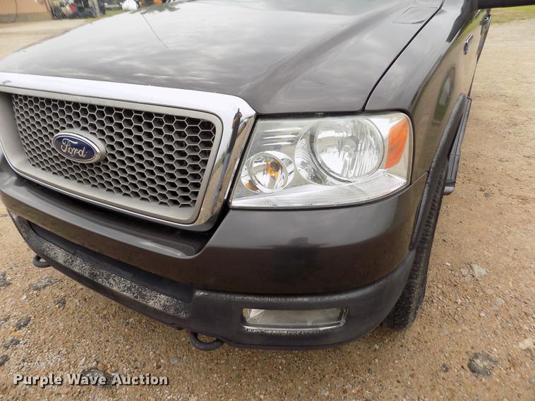 image for item DB9128 2005 Ford F150 Lariat SuperCrew pickup truck