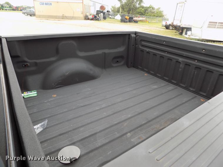 image for item DB9128 2005 Ford F150 Lariat SuperCrew pickup truck