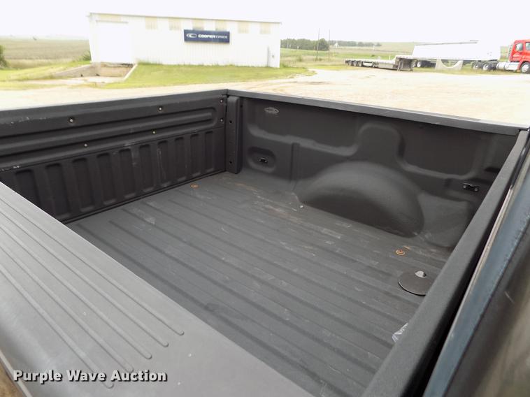 image for item DB9128 2005 Ford F150 Lariat SuperCrew pickup truck