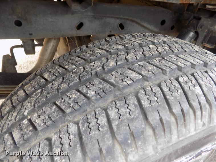 image for item DB9128 2005 Ford F150 Lariat SuperCrew pickup truck