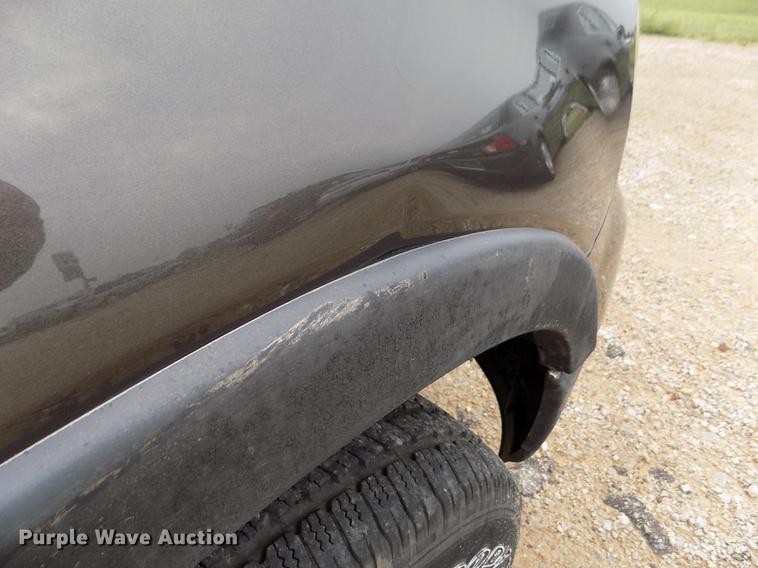 image for item DB9128 2005 Ford F150 Lariat SuperCrew pickup truck