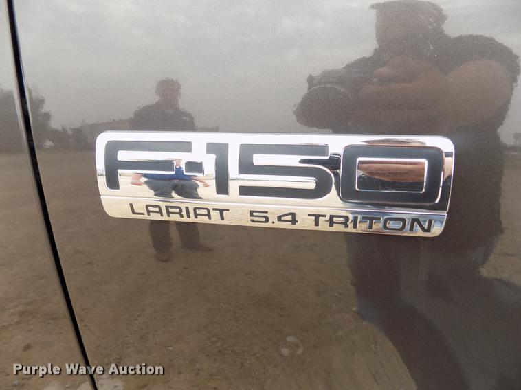 image for item DB9128 2005 Ford F150 Lariat SuperCrew pickup truck