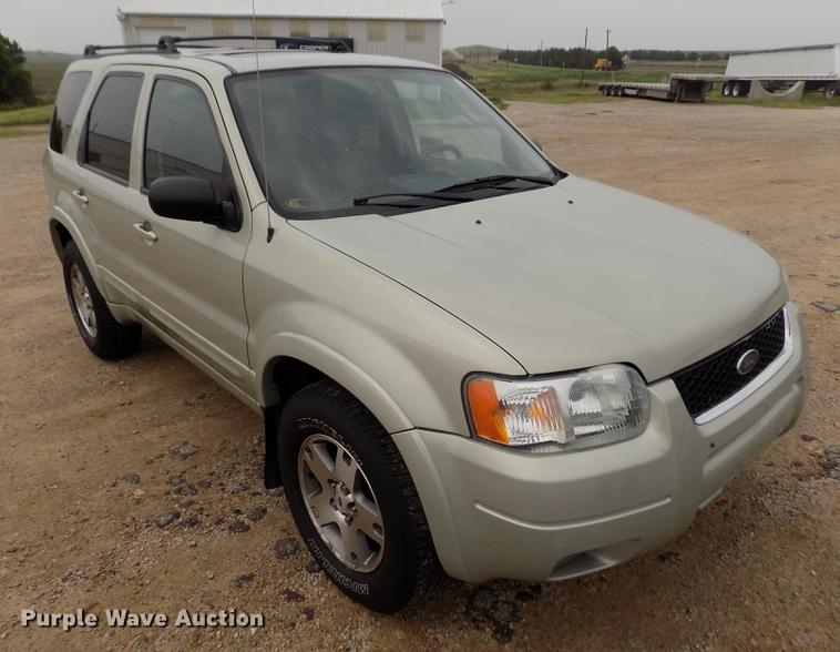 image for item DB9129 2004 Ford Escape SUV