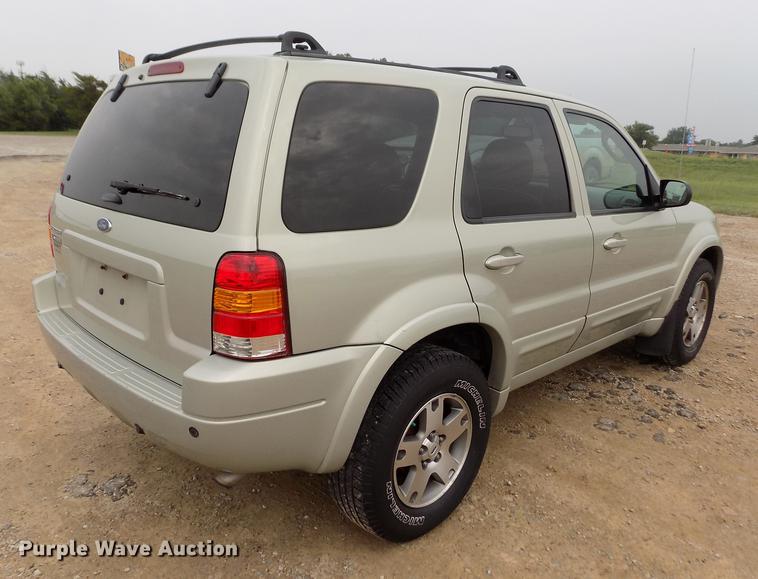 image for item DB9129 2004 Ford Escape SUV