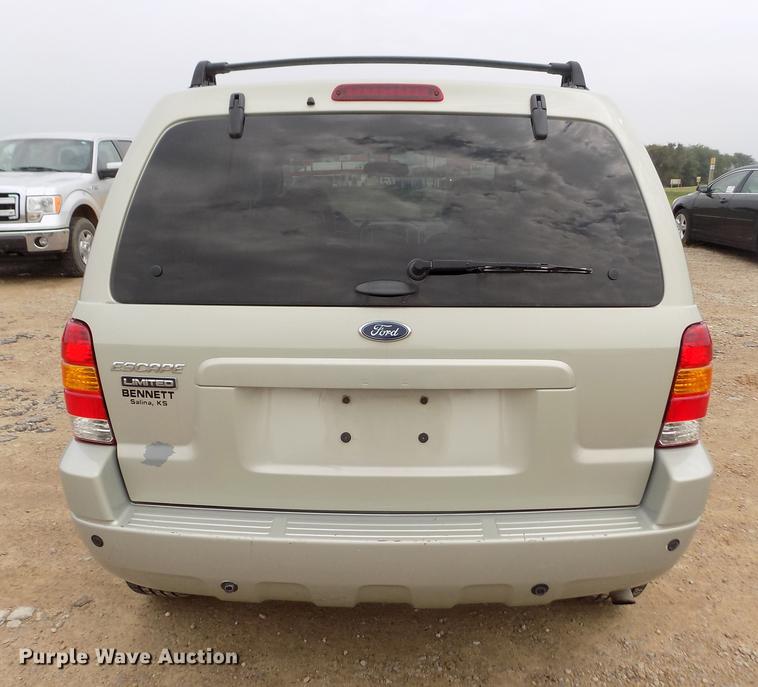 image for item DB9129 2004 Ford Escape SUV