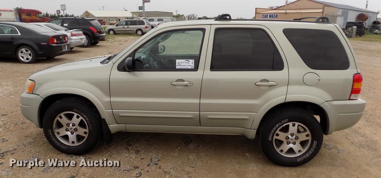 image for item DB9129 2004 Ford Escape SUV