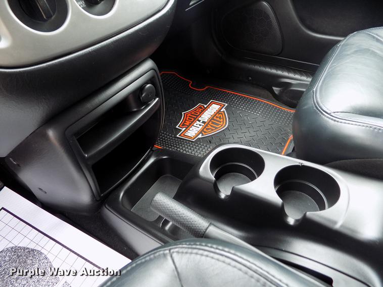 image for item DB9129 2004 Ford Escape SUV