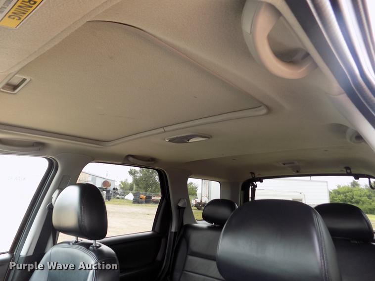 image for item DB9129 2004 Ford Escape SUV