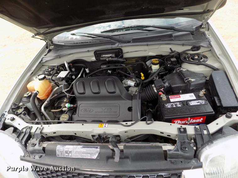 image for item DB9129 2004 Ford Escape SUV