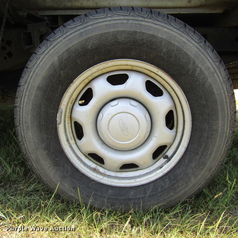 image for item DC0034 2010 Ford F150 XL SuperCab pickup truck