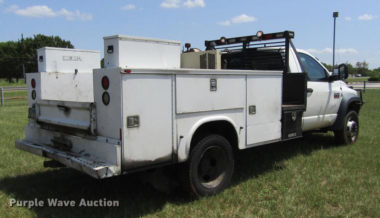 image for item DC0035 2008 Dodge Ram 4500 HD truck cab and chassis