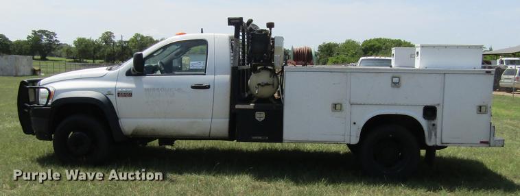 image for item DC0035 2008 Dodge Ram 4500 HD truck cab and chassis