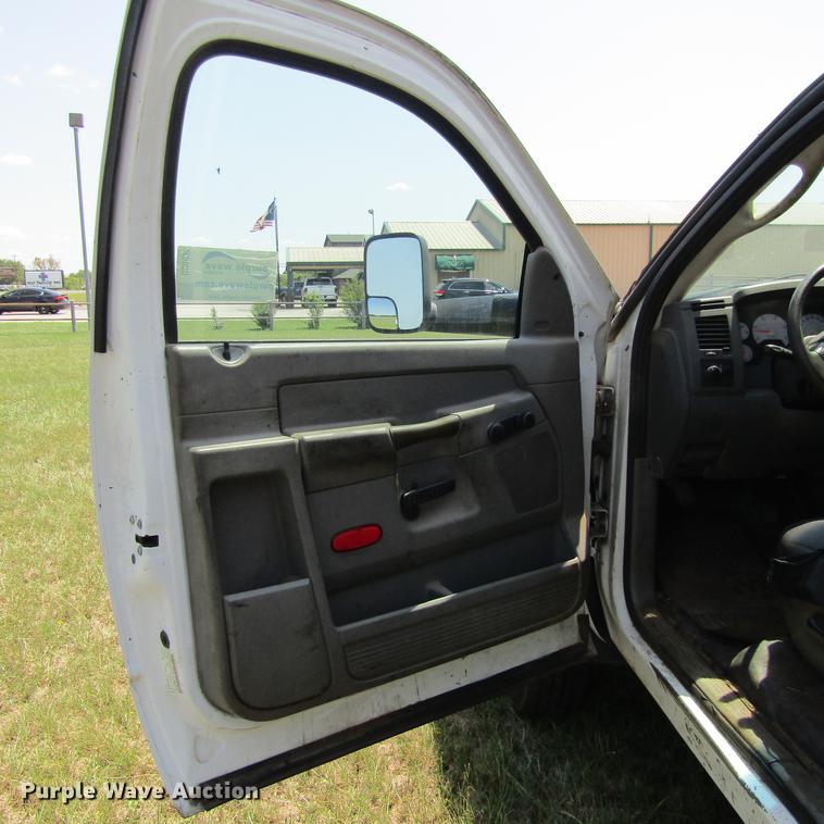 image for item DC0035 2008 Dodge Ram 4500 HD truck cab and chassis