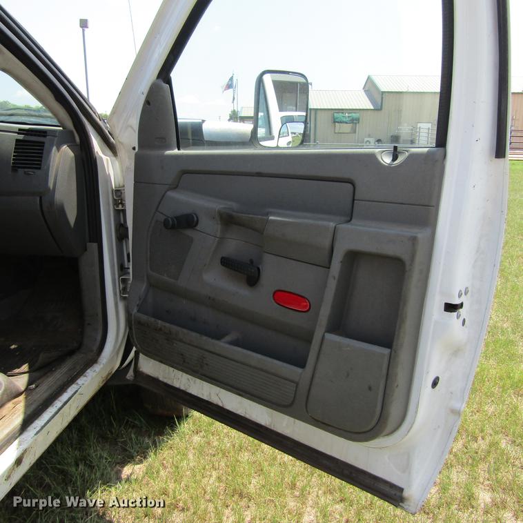 image for item DC0035 2008 Dodge Ram 4500 HD truck cab and chassis