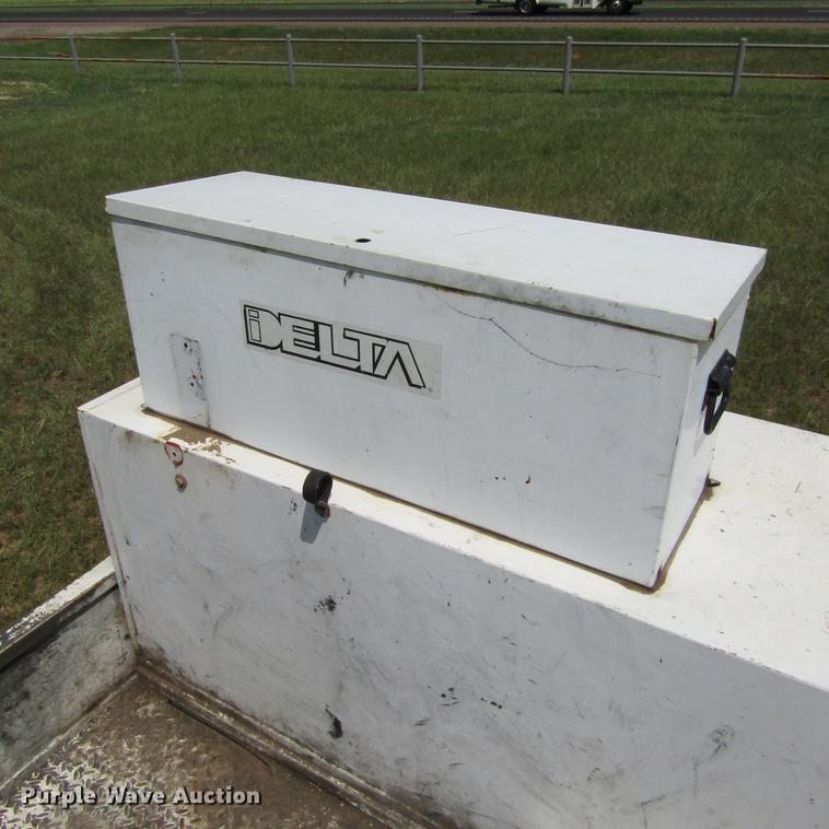 image for item DC0035 2008 Dodge Ram 4500 HD truck cab and chassis