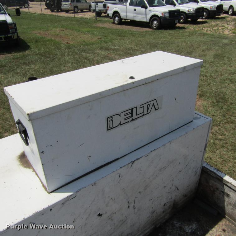 image for item DC0035 2008 Dodge Ram 4500 HD truck cab and chassis