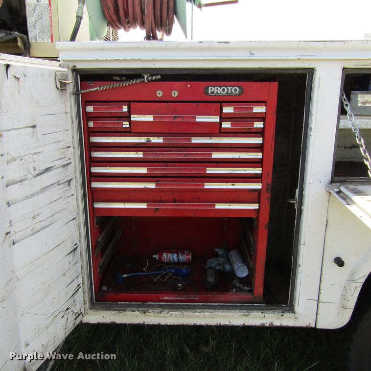 image for item DC0035 2008 Dodge Ram 4500 HD truck cab and chassis