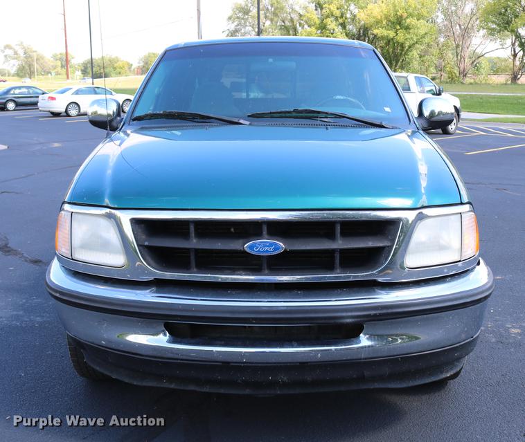 image for item DC7560 1997 Ford F150 SuperCab pickup truck