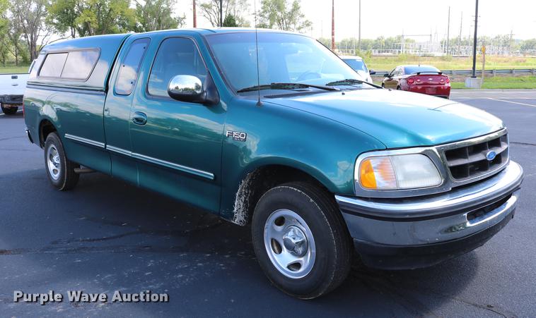 image for item DC7560 1997 Ford F150 SuperCab pickup truck