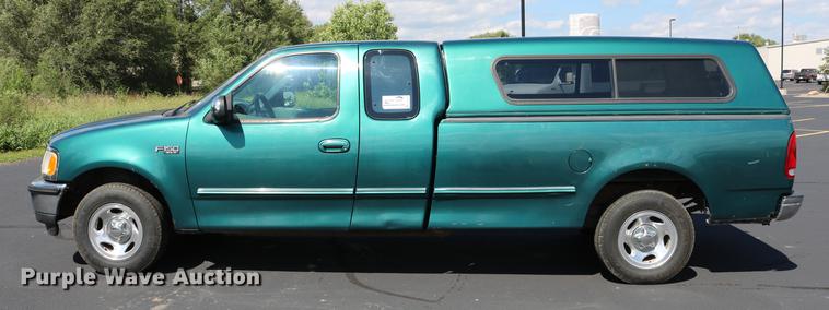 image for item DC7560 1997 Ford F150 SuperCab pickup truck