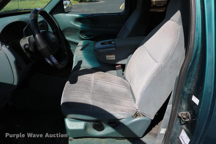 image for item DC7560 1997 Ford F150 SuperCab pickup truck