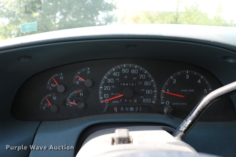 image for item DC7560 1997 Ford F150 SuperCab pickup truck