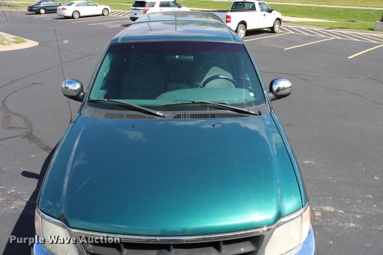 image for item DC7560 1997 Ford F150 SuperCab pickup truck