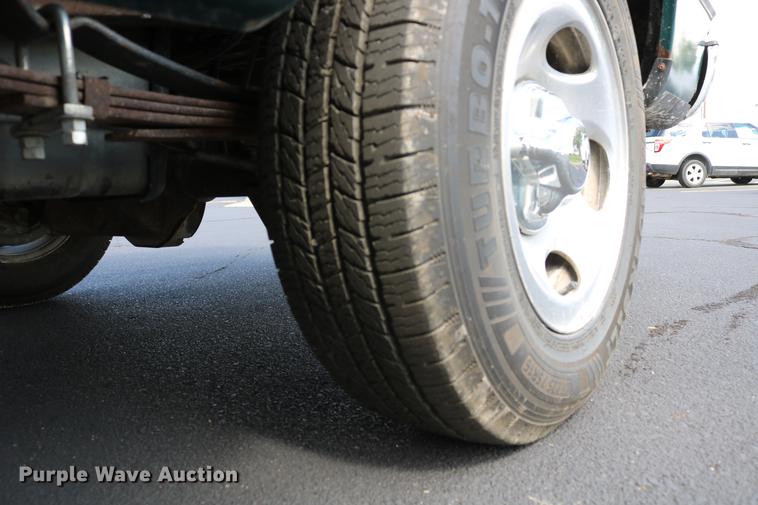 image for item DC7560 1997 Ford F150 SuperCab pickup truck