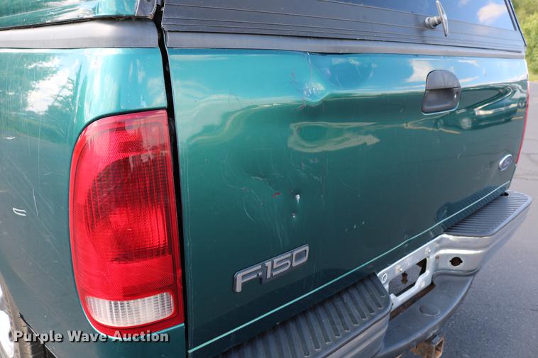 image for item DC7560 1997 Ford F150 SuperCab pickup truck
