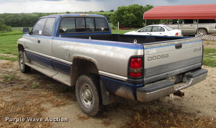 image for item DD4281 1995 Dodge Ram 2500 Club Cab pickup truck