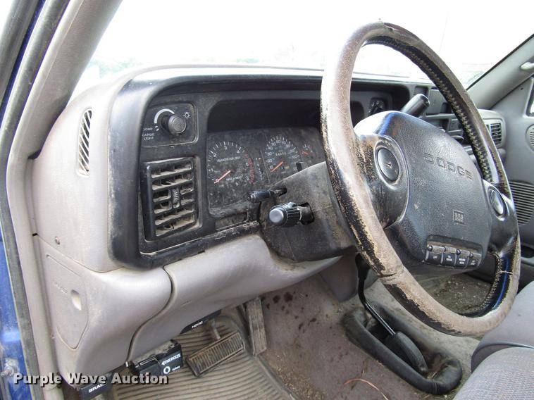 image for item DD4281 1995 Dodge Ram 2500 Club Cab pickup truck
