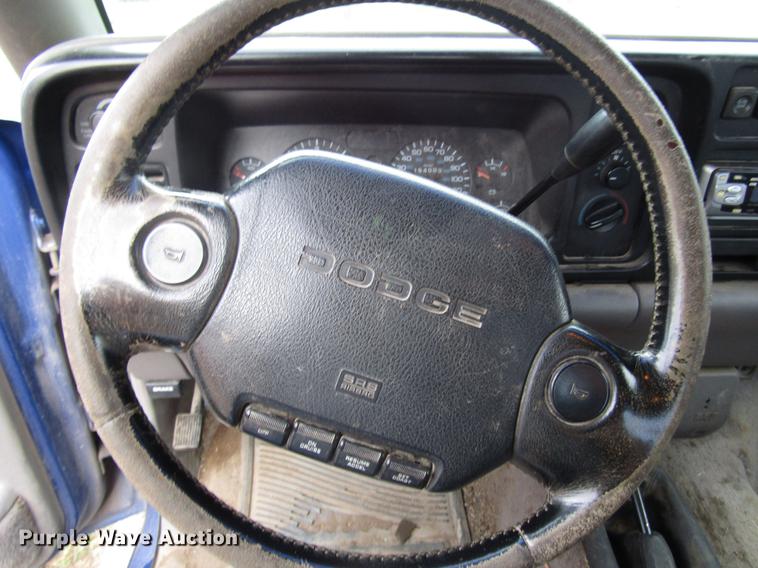image for item DD4281 1995 Dodge Ram 2500 Club Cab pickup truck
