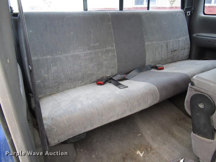 image for item DD4281 1995 Dodge Ram 2500 Club Cab pickup truck