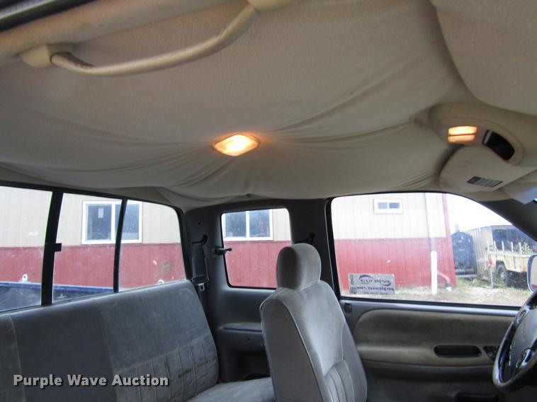 image for item DD4281 1995 Dodge Ram 2500 Club Cab pickup truck