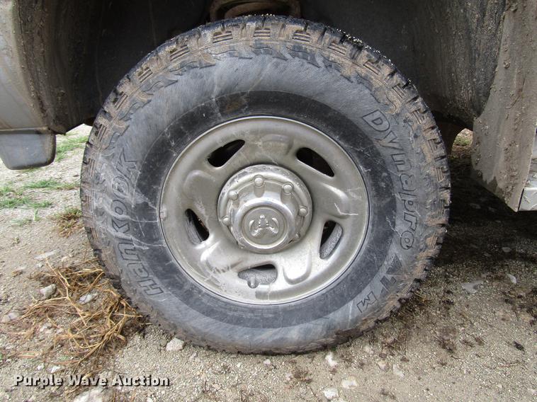 image for item DD4281 1995 Dodge Ram 2500 Club Cab pickup truck