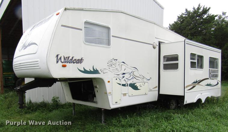 image for item DD4288 2001 Forest River Wildcat camper