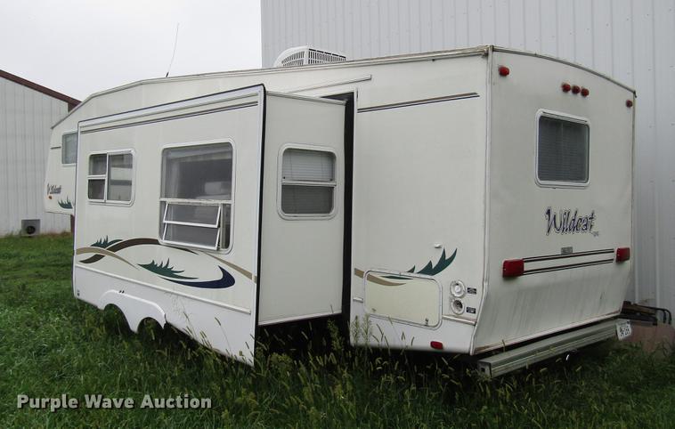 image for item DD4288 2001 Forest River Wildcat camper