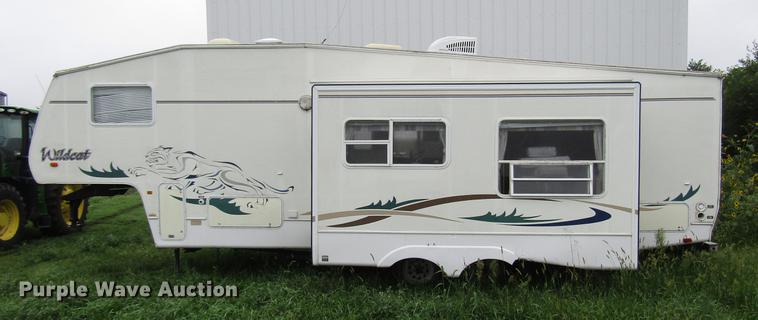 image for item DD4288 2001 Forest River Wildcat camper