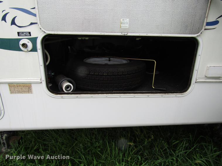 image for item DD4288 2001 Forest River Wildcat camper