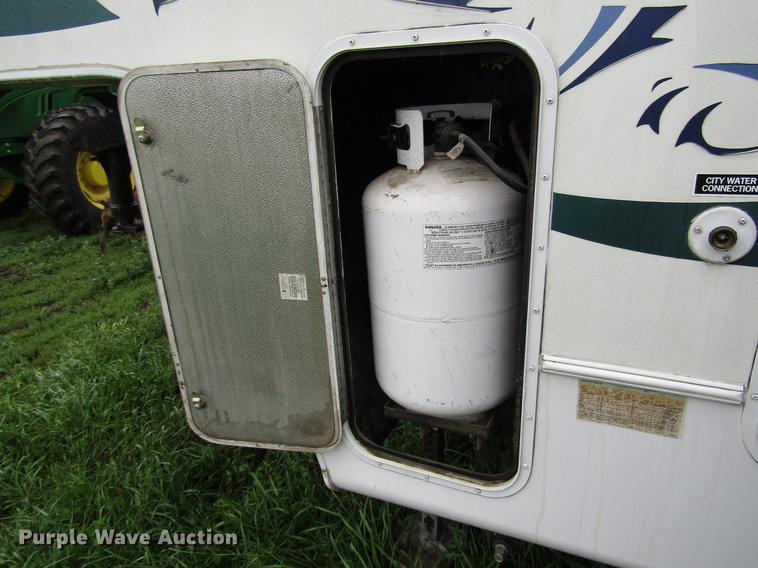 image for item DD4288 2001 Forest River Wildcat camper